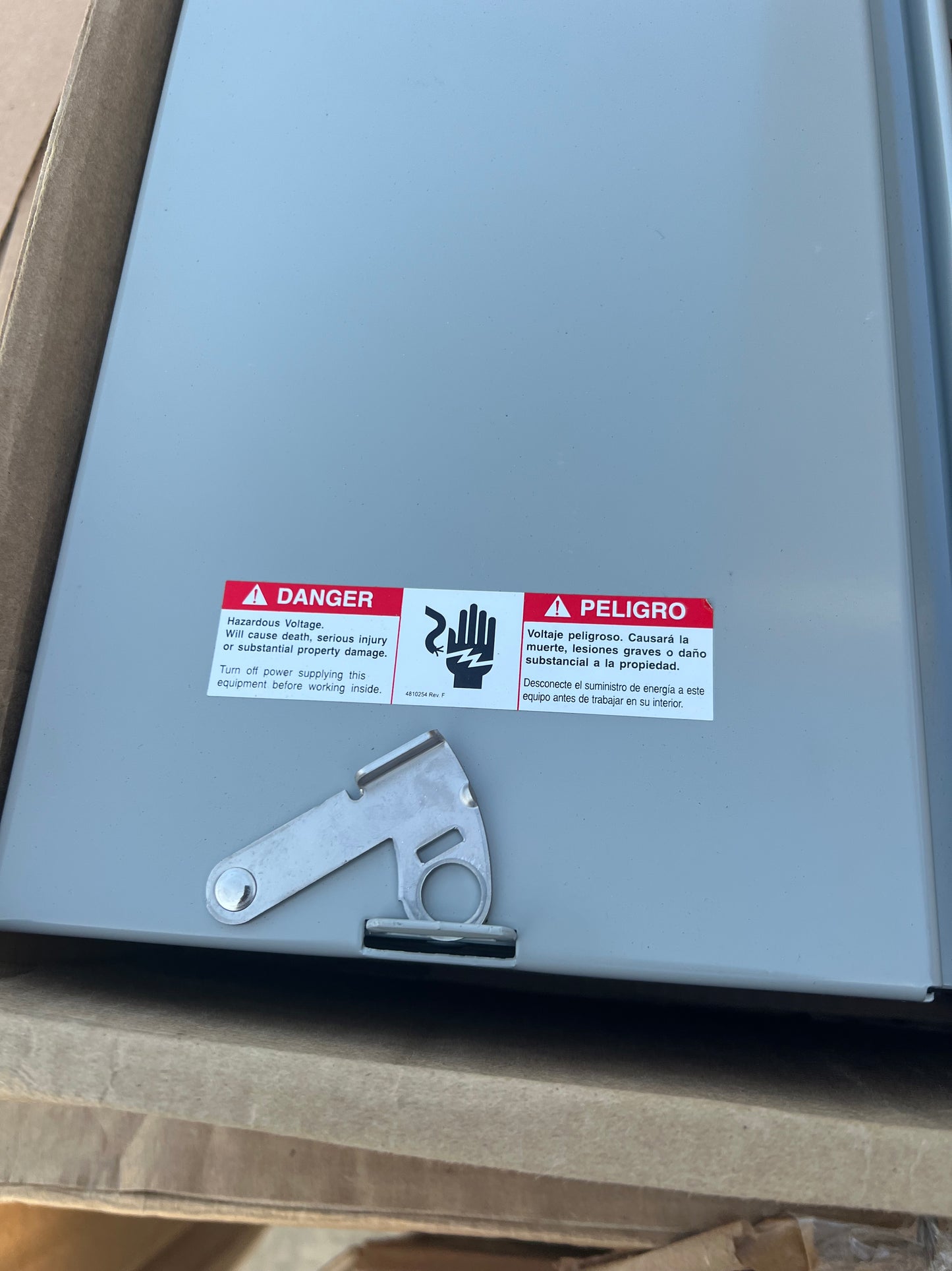 Siemens 200A/400A Combination Meter Socket Load Center – Rainproof, Ringless Type 3R