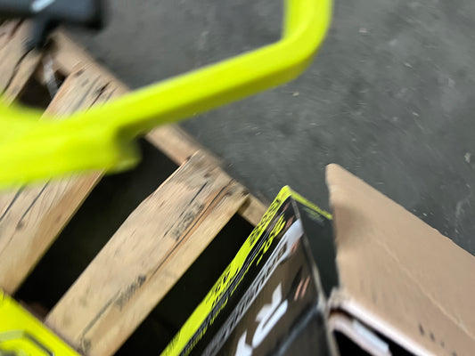 Ryobi 18V ONE+ Cordless String Trimmer / Edger – Adjustable Cutting Width